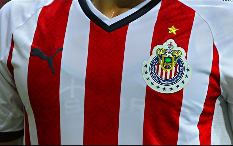 Chivas estrenará jerseys en el Apertura 2021. Imago7 / ARCHIVO