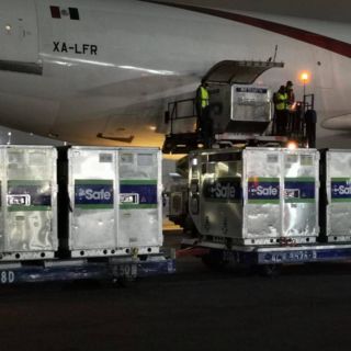 Llega a México embarque más grande de vacunas anti COVID