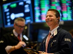 La mayor ganancia por sectores fue para el tecnológico mientras que sólo el energético (-0.91 %) y el financiero (-0.19 %) cerraron en negativo (1.39 %). AFP/ARCHIVO