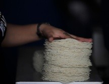 Hay imágenes de video en las que al menos dos estudiantes de la Secundaria de Coronado, predominantemente blanca, lanzan tortillas al equipo de la Secundaria Orange Glen de Escondido. EL INFORMADOR / ARCHIVO