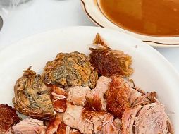 Delicia. Orden mediana de birria. ESPECIAL