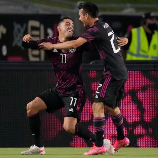 México golea a Nigeria en camino a la Copa Oro