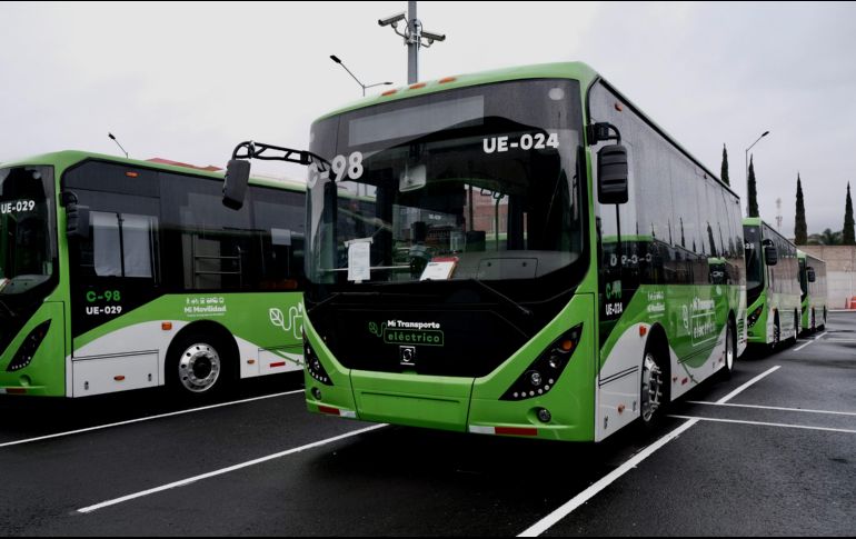 Las 38 unidades, que tienen capacidad de 58 pasajeros y miden 8.6 metros de largo, serán conducidas por 43 mujeres y 36 hombres. ESPECIAL / Gobierno de Jalisco
