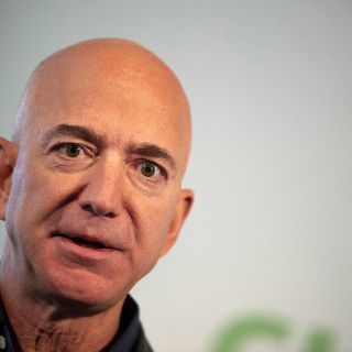 Jeff Bezos deja el mando operativo de Amazon, pero con una sólida herencia
