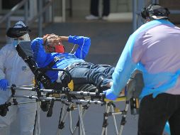 Se tiene hospitalizados a 60 personas que ya fueron inmunizadas, sólo 2% de ellos, tienen la segunda vacuna, por lo que su estado de salud es estable, lo que demuestra que los biológicos ayudan a reducir los riesgos de complicaciones graves. EFE / L. Vera