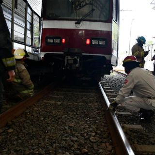 Detienen servicio de la L1 del Tren Ligero tras accidente