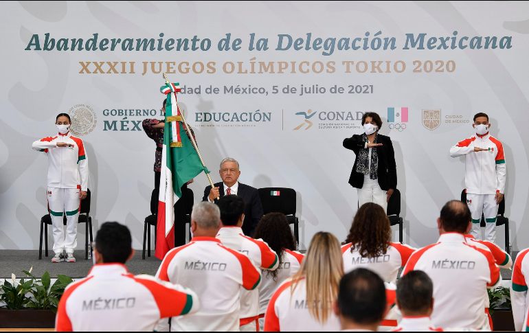 A un par de semanas para que arranquen los Juegos Olímpicos de Tokio 2020, este lunes se llevó a cabo el abanderamiento de la delegación mexicana. Imago7 / R. Vadillo