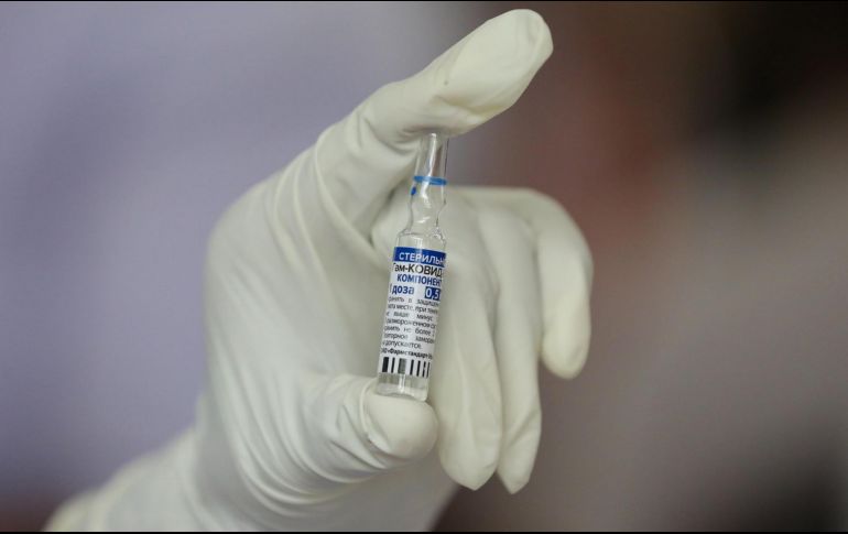 Hasta el momento, 67 países han registrado la Sputnik V, de dos dosis y que tiene una eficacia del 97.6 %, según el FIDR. EFE / ARCHIVO