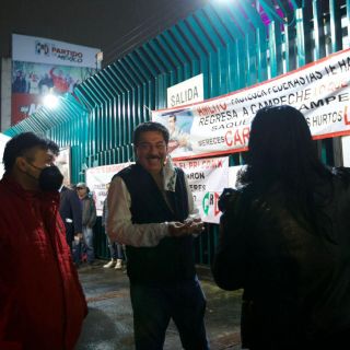 Ulises Ruiz encabeza "retiro táctico" de la sede nacional del PRI