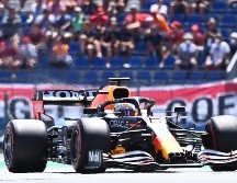 Max Verstappen no ha logrado ganar el GP de Australia en su carrera y este 2021 tampoco será el año para hacerlo. AP