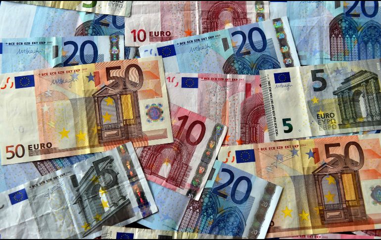 El nuevo bono obtuvo una tasa de interés histórica baja, de 2.25%. AFP/ARCHIVO