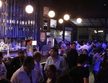 La variante Delta del coronavirus es especialmente contagiosa en jóvenes, pues este sector no ha recibido la vacuna. EL INFORMADOR/ARCHIVO