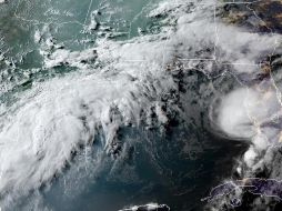 Permanece un aviso de huracán a lo largo de la costa oeste del litoral floridano. EFE/NOAA