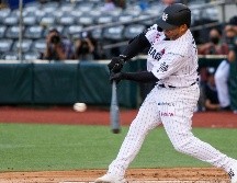 Los toletes de Mariachis despertaron en el momento preciso y trajeron un rally de cinco carreras en el octavo episodio. IMAGO7