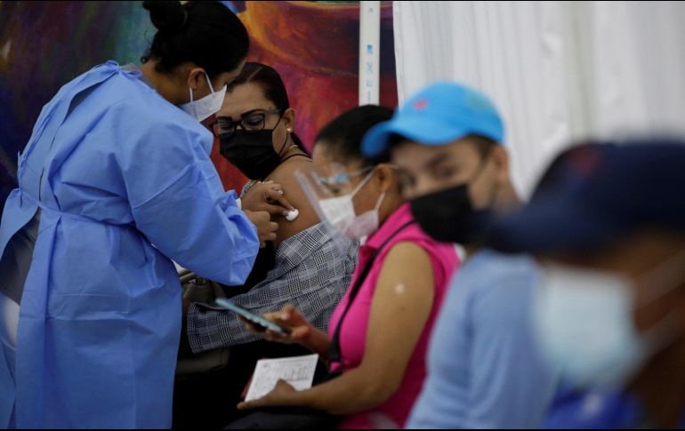 El comprobante puede ser obtenido en el sitio de internet https://cvcovid.salud.gob.mx. EFE/B. Velasco