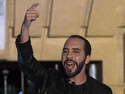 El último capítulo de la escalada del gobierno que encabeza Nayib Bukele (foto) contra el medio El Faro involucró al periodista mexicano. AP/ARCHIVO