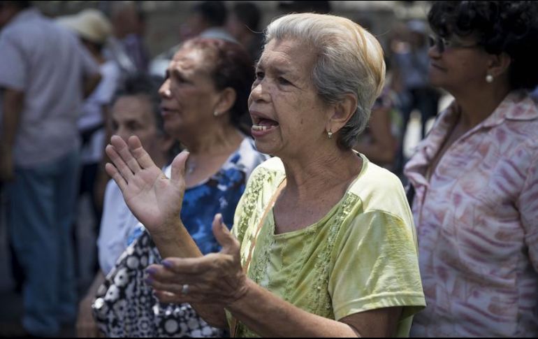 En Jalisco ya reciben este apoyo alrededor de 450 mil adultos mayores de 68 años. EFE/ARCHIVO