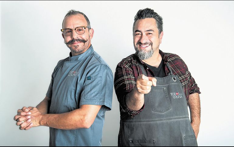 Talento. Los chefs Benito Molina y Toño De Livier, conductores de “Todos a la cocina”. CORTESÍA/ HOME & HEALTH