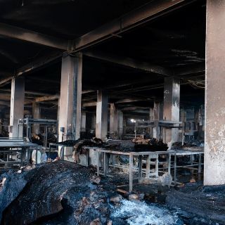 Fuerte incendio en fábrica deja al menos 52 muertos en Bangladesh