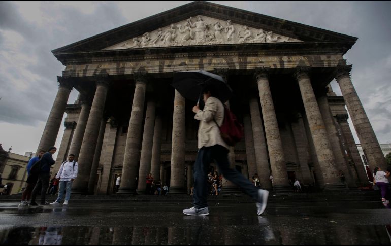 Las lluvias podrían acompañarse de descargas eléctricas, fuertes vientos y posible caída de granizo por la tarde y la noche. EL INFORMADOR / ARCHIVO