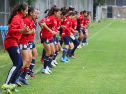 Este sábado, la rojiblancas derrotaron 2-0 a Santos en su segundo duelo de pretemporada gracias al doblete de Joseline Montoya. ESPECIAL / Chivas