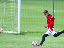 OPORTUNIDAD.  Cristian “Chicote” Calderón podría ir de inicio en el ataque rojiblanco ante los Rayados de Monterrey. IMAGO7