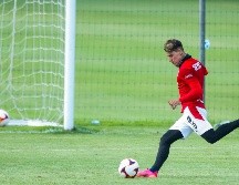 OPORTUNIDAD.  Cristian “Chicote” Calderón podría ir de inicio en el ataque rojiblanco ante los Rayados de Monterrey. IMAGO7