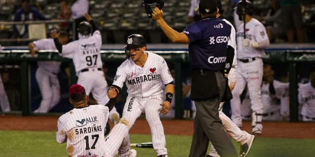 Mariachis, m&aacute;s l&iacute;deres que nunca tras derrotar a Toros
