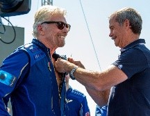 ÉXITO. Richard Branson tuvo una misión precisa durante este viaje: probar y evaluar la experiencia que vivirán sus futuros clientes. AP/A.LEIGHTMAN