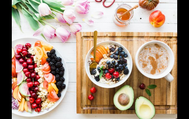 Varios alimentos han demostrado tener la capacidad de disminuir el riesgo a desarrollar esta neoplasia al consumirse de manera regular.ESPECIAL/ Unsplash