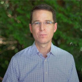 "Con la salud no se juega", dice Anaya ante falta de medicina