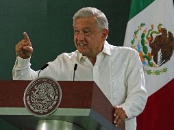 AMLO abrió la baraja de aspirantes a relevarlo durante el siguiente sexenio, en donde incluyó a Claudia Sheinbaum y a Marcelo Ebrard. EFE/M.López