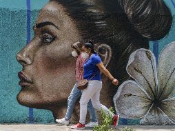 AMLO recuerda que el alza de contagios de COVID-19 se está presentando en su mayoría en jóvenes, por lo que llama a este sector a que se protejan y se cuiden. XINHUA / L. Licona