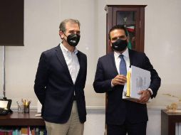 Aureoles entregó un documento en el que hace propuestas para blindar y mejorar procesos electorales futuros. TWITTER/@Silvano_A