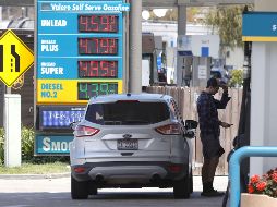 En el último año, el precio de los coches usados ha subido 45.2%, y el de la gasolina 45.1%. AFP/J. Sullivan