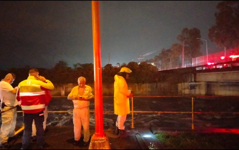 La mujer rescatada fue trasladada a la Cruz Verde para que recibiera atención médica. ESPECIAL/Cmte. Córdova Rodríguez