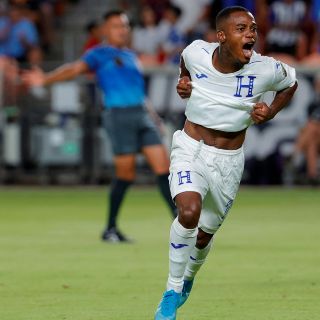Honduras golea a Granada