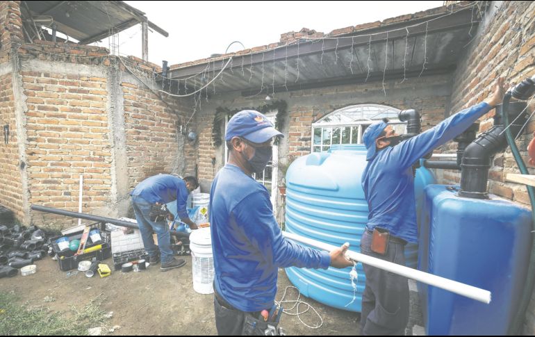 El programa piloto “Nido de lluvias” comenzó en 600 casas de la Mesa Colorada Poniente, en Zapopan. El Gobierno del Estado anunció que espera que su implementación proporcione agua a las familias hasta por seis meses al año. ESPECIAL