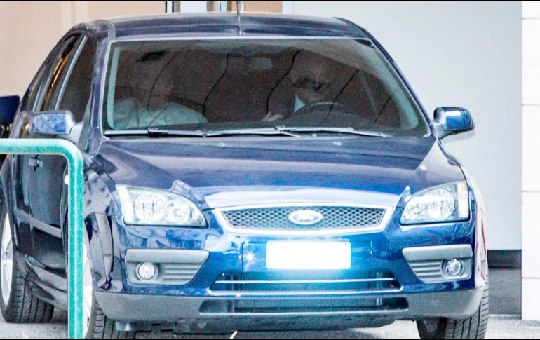 SALIÓ. El papa Francisco abandonó el hospital donde fue operado. EFE