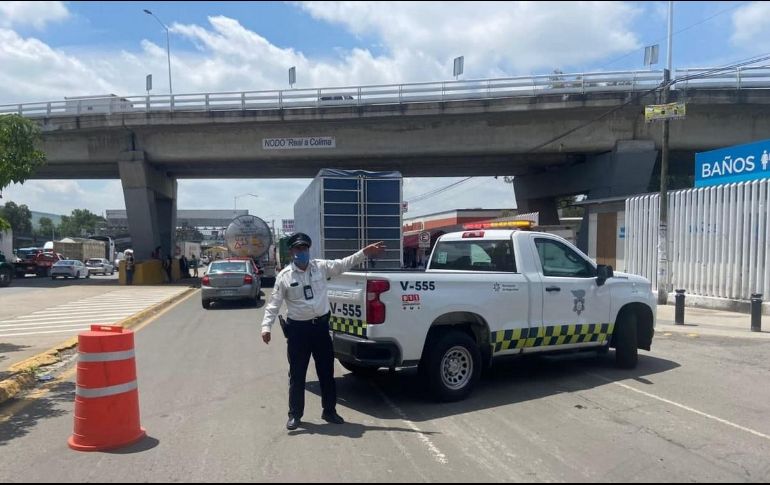 La Secretaría de Transporte del Gobierno de Jalisco montó un corte a la circulación en los cruces de Periférico y López Mateos y Periférico y Colón. TWITTER / @JaliscoVial