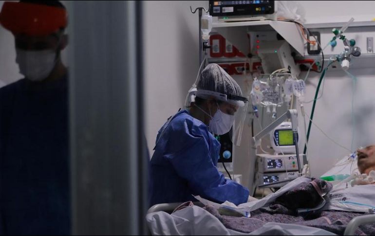 Los casos confirmados de COVID-19 en Argentina sobrepasan los 4.7 millones. EFE/J. Roncoroni