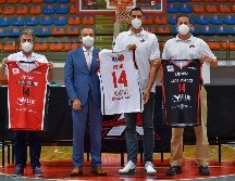 Bajo la dirección de Teo Zubía (Derecha), la franquicia alcanzó la Final de Zona en la temporada pasada, y además, concretó fichajes importantes como lo fueron la llegada del coach español, Sergio Valdeolmillos, y el arribo del mejor basquetbolista en la historia de México, Gustavo Ayón. IMAGO7