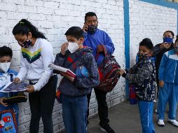 AMLO insiste en la urgencia de retomar las clases presenciales de seguir así (clases virtuales) el daño sería mayor, no solo en lo académico también en lo emocional para los menores. SUN / ARCHIVO
