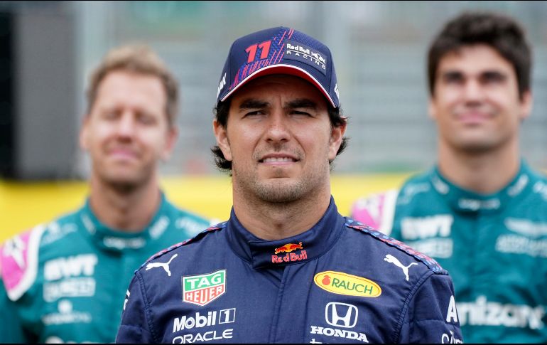 SERGIO PÉREZ. El piloto mexicano participará en el GP de Gran Bretaña entre los días 16 y 18 de julio. AP / J. super