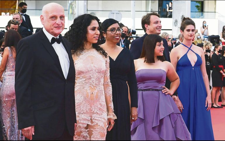 Elenco de “noche de fuego”. La cinta logró cautivar al público congregado en Cannes. AP/C. Blumberg