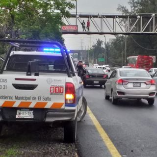 Muere un hombre tras ser arrollado en la carretera a Chapala, a metros de puente peatonal