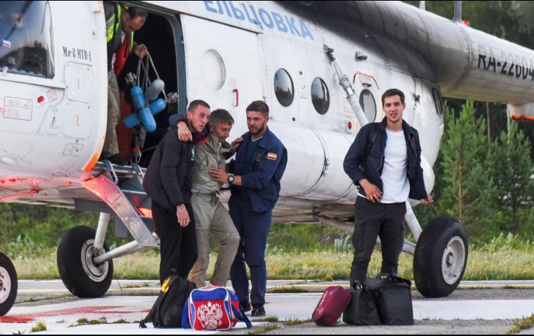 ''Los 15 pasajeros y tres tripulantes fueron encontrados. Todas las personas que estaban a bordo están vivas'', anunció la agencia rusa de aviación Rosaviatsia. AP / T. Vorontsova