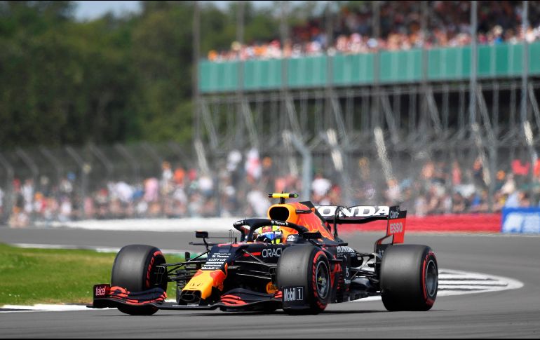 F1: Hamilton saldrá primero y ''Checo'' Pérez quinto en estreno de carrera sprint en Gran Bretaña
