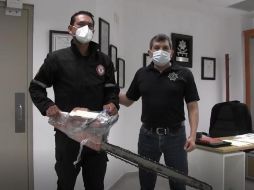 El artículo fue recogido por los elementos municipales y devuelto al cuerpo de bomberos. CORTESÍA/Policía de Tlajomulco