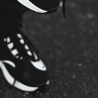 Asaltan tienda de calzado deportivo; ladrones se llevan 160 tenis izquierdos